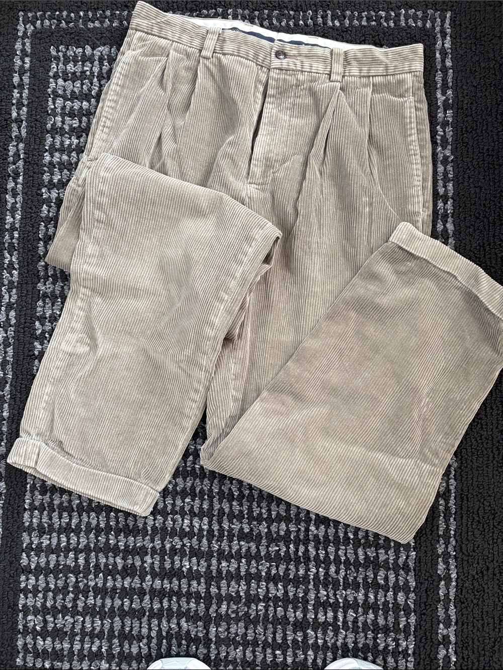 Brooks Brothers corduroy men’s pants